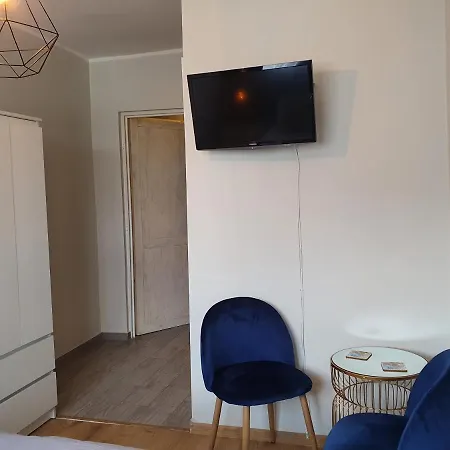 Проживание в семье Mira *